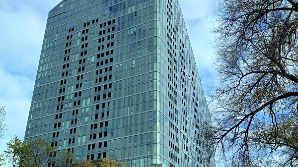 R.Iconic Apartments